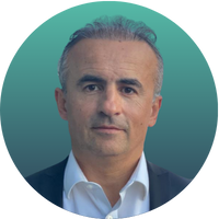 Ayhan-Buberka-Gradient Behind